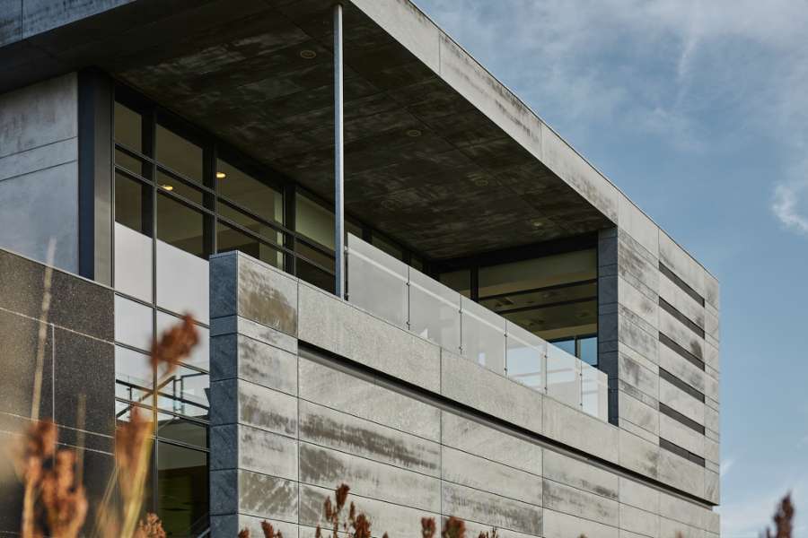 Façade cladding using DS Format stays the distance, Langelandsvej 6, 8940 Randers